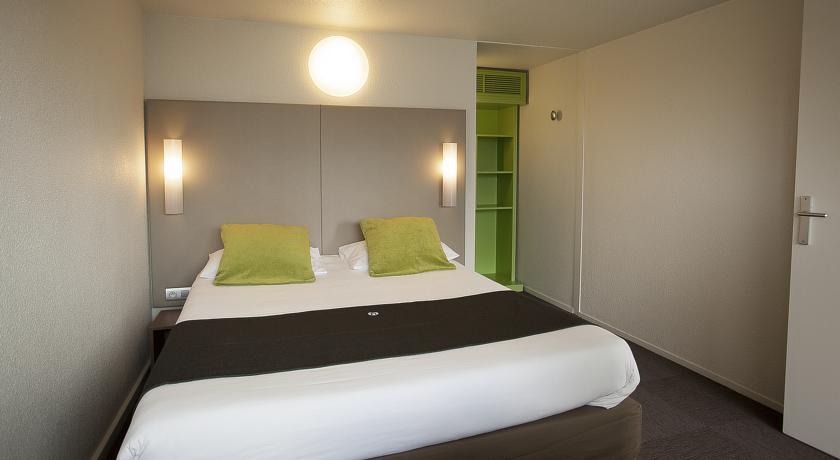 Campanile Bourges Nord - Saint-Doulchard Hotel Exterior photo
