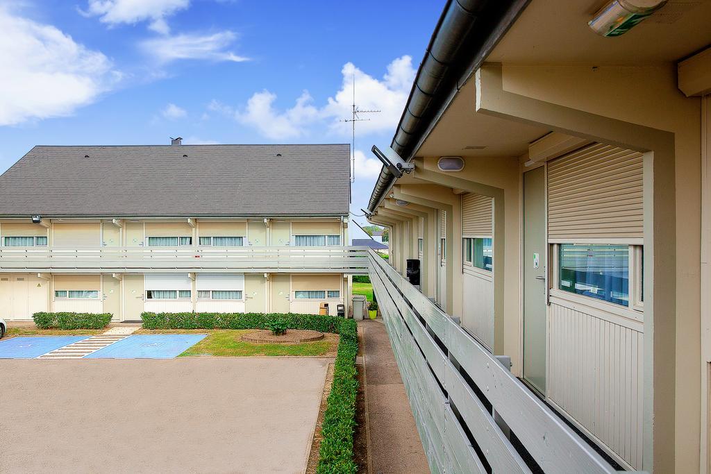 Campanile Bourges Nord - Saint-Doulchard Hotel Exterior photo